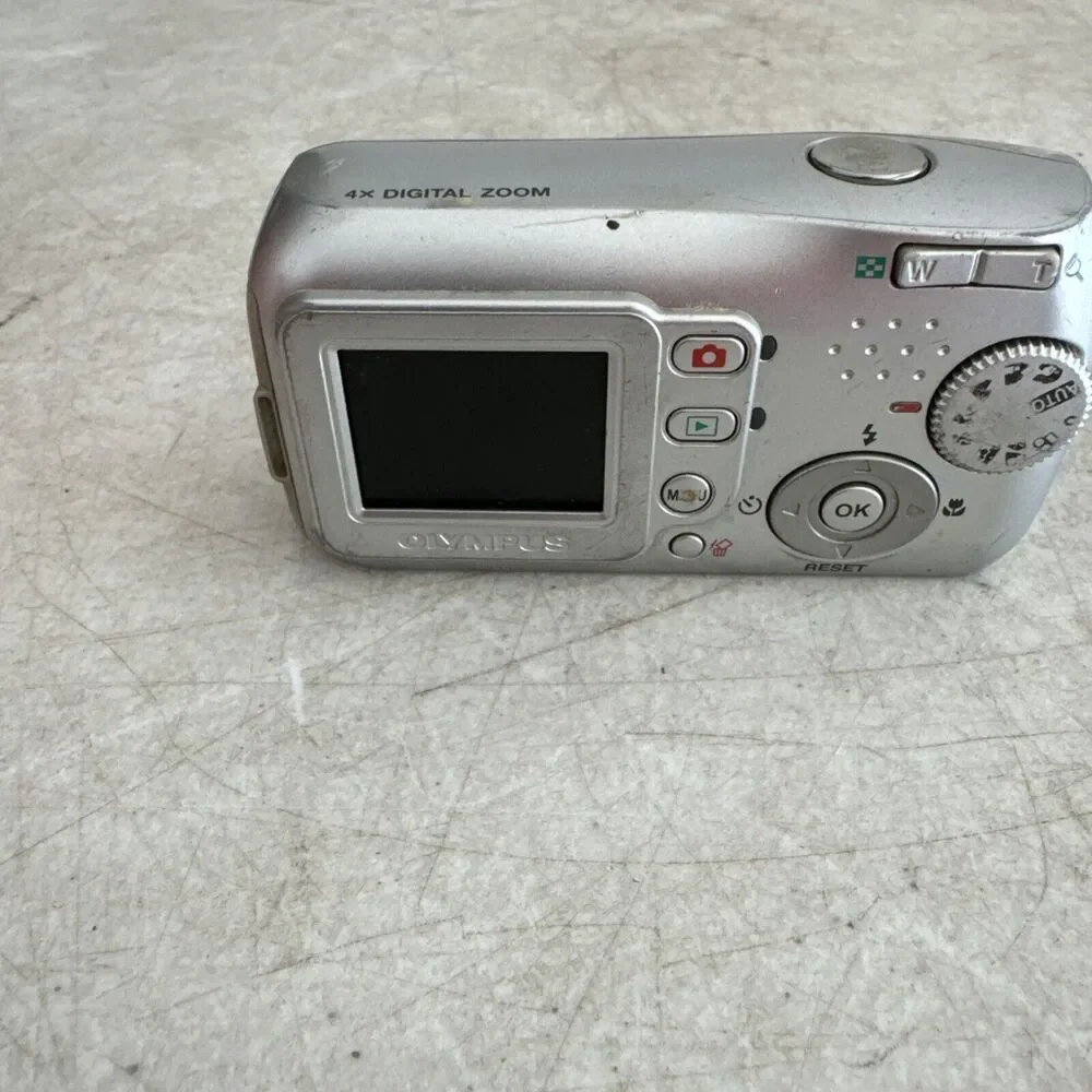 Olympus CAMEDIA D-435 5.1MP Digital Camera - Silver Tested